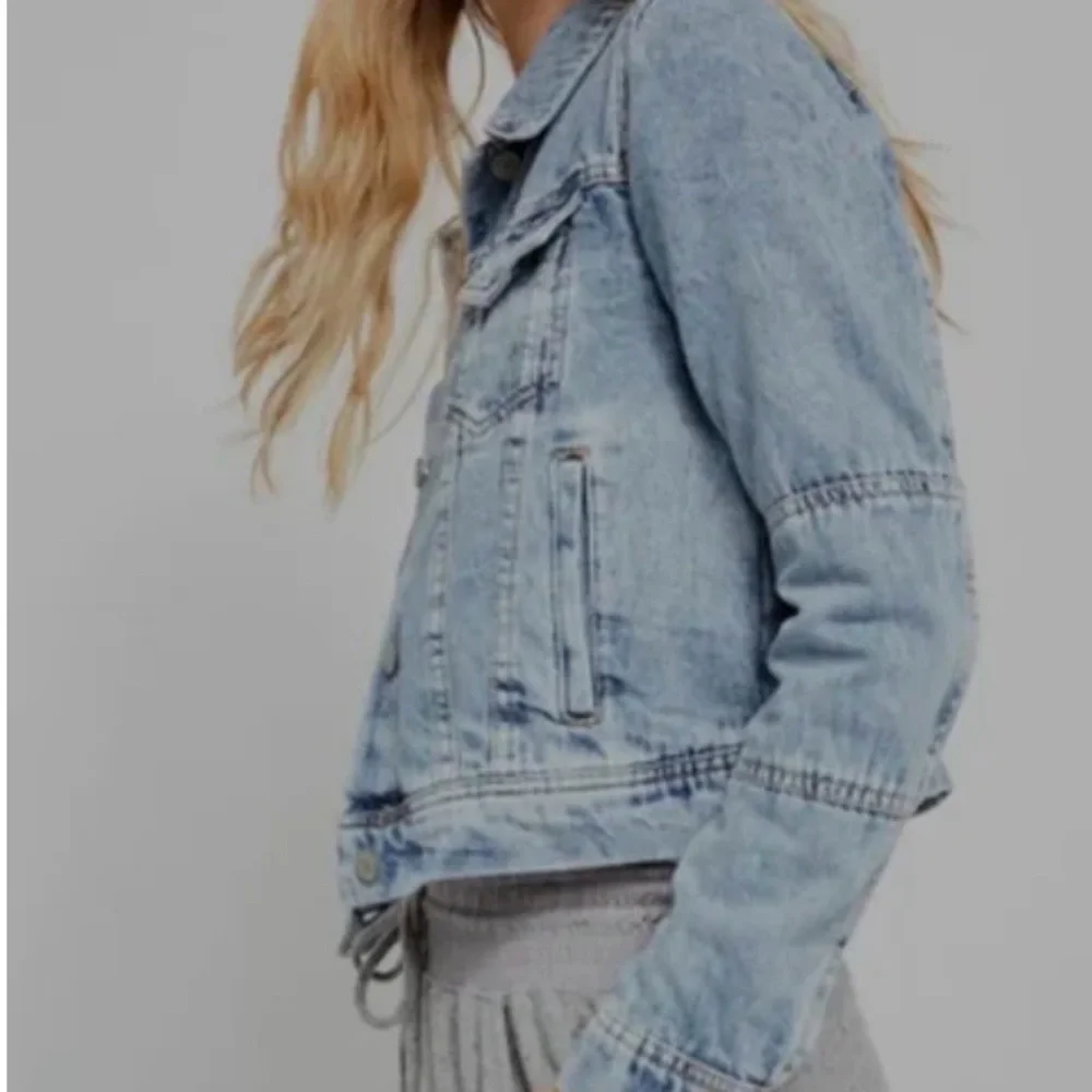 Free People Rumors Denim Light Wash Jacket Size Small - Picture 3 of 8